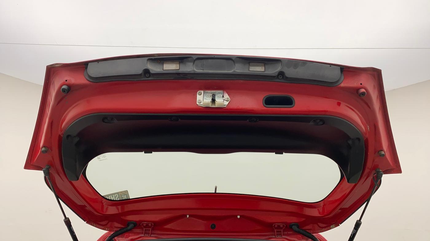2015 Maruti Swift VXI, Petrol, Manual, 1,20,695 km, Boot Door Open