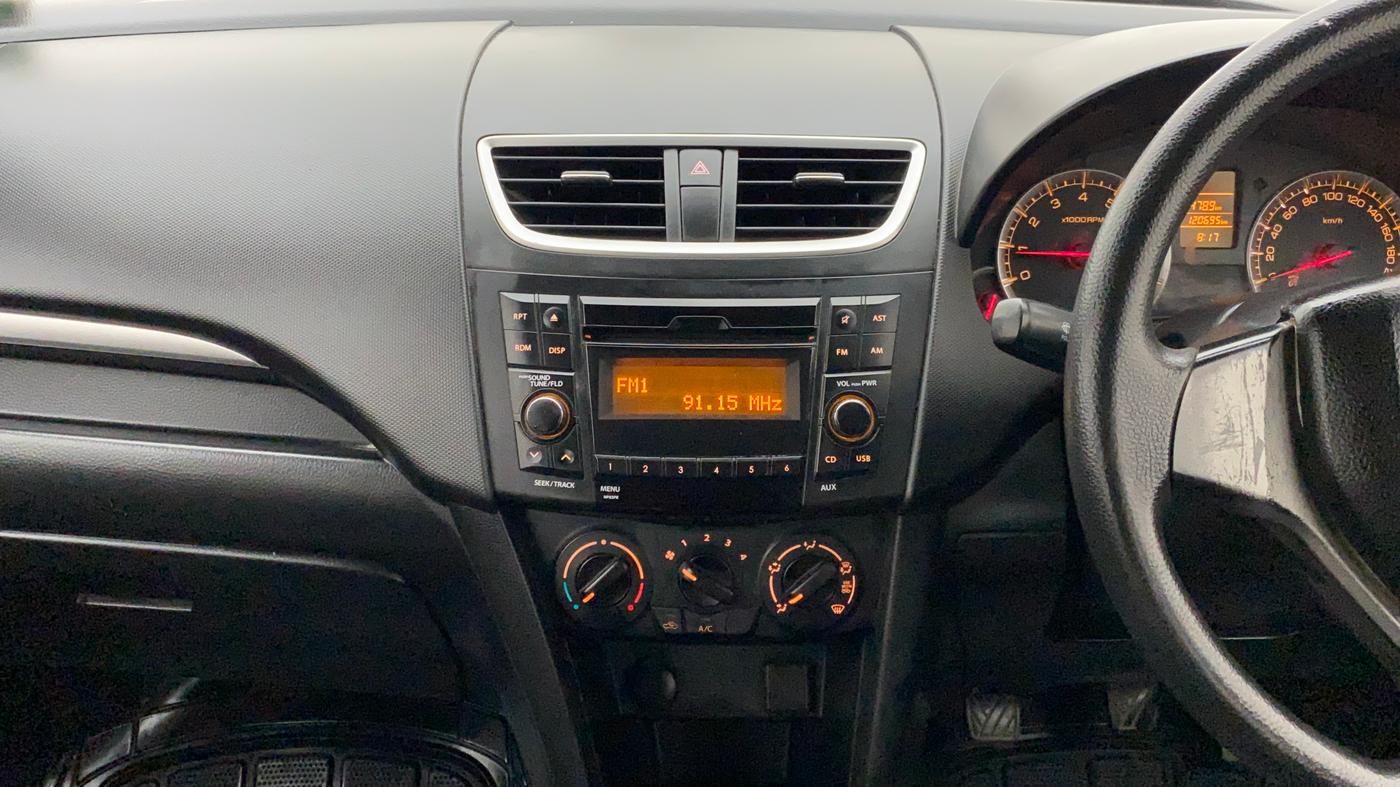 2015 Maruti Swift VXI, Petrol, Manual, 1,20,695 km, Air Conditioner