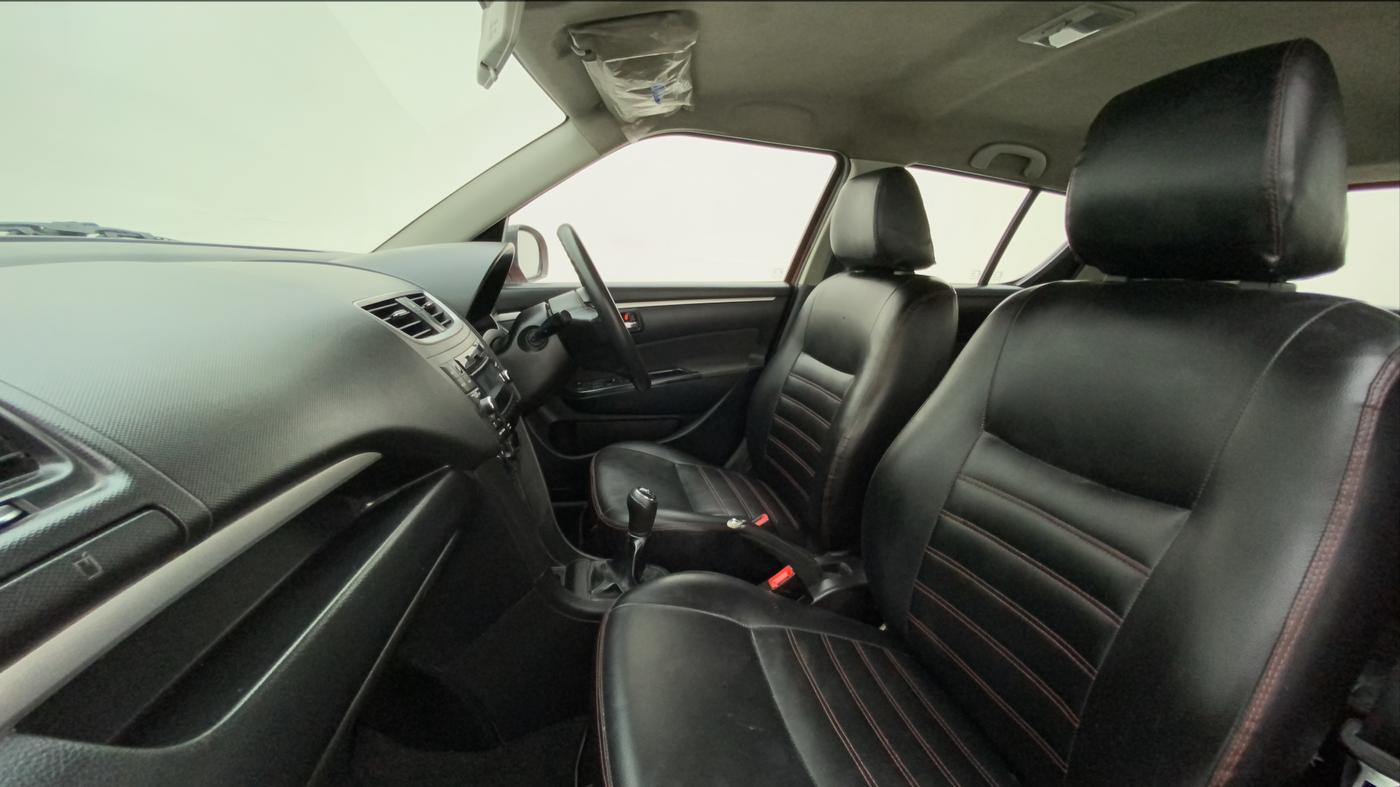 2015 Maruti Swift VXI, Petrol, Manual, 1,20,695 km, Right Side Front Door Cabin