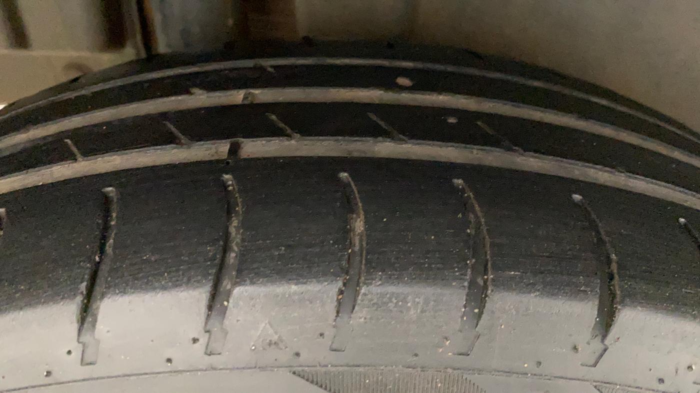 2015 Maruti Swift VXI, Petrol, Manual, 1,20,695 km, Right Rear Tyre Tread