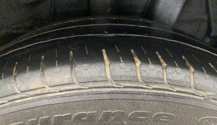 2020 Hyundai AURA SX PLUS 1.2 AMT CRDI, Diesel, Automatic, 66,459 km, Left Rear Tyre Tread