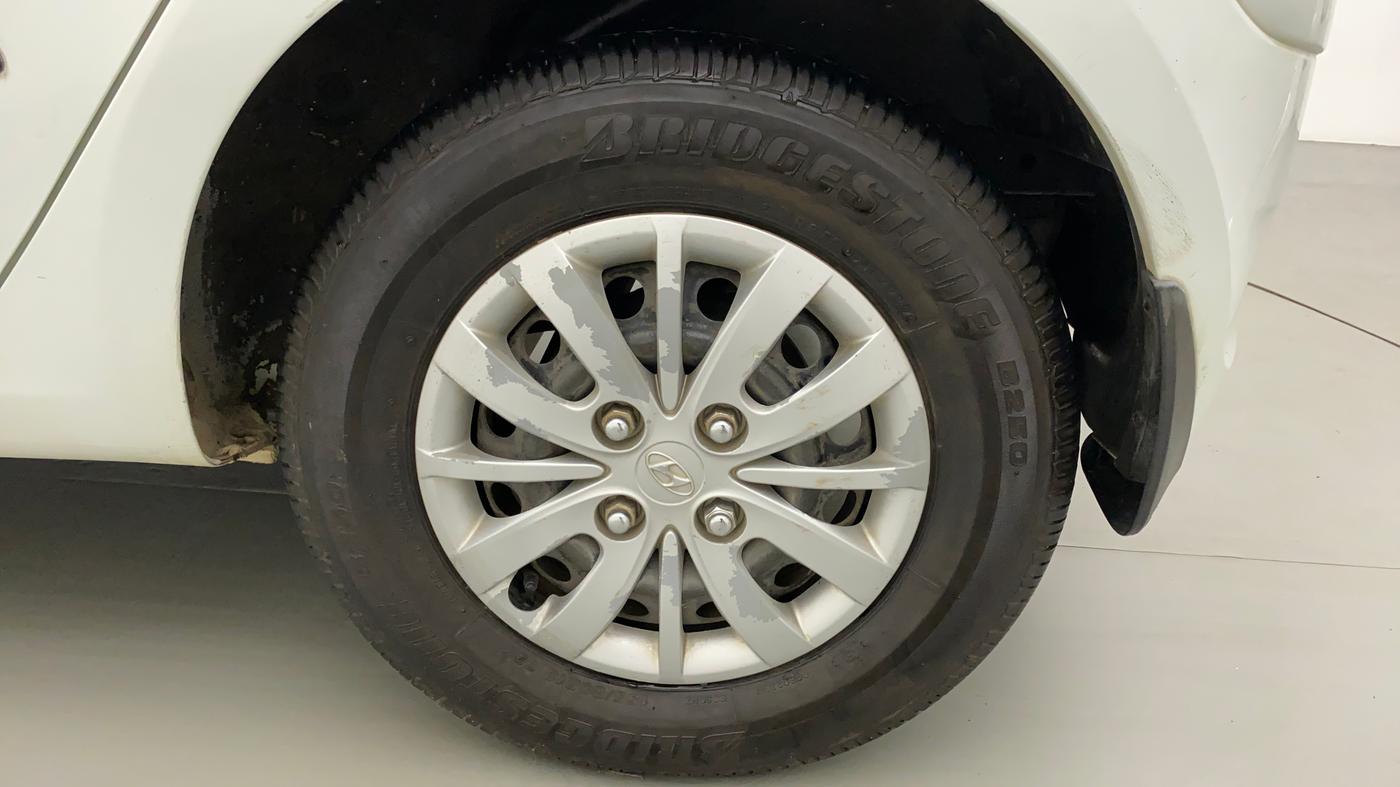 2013 Hyundai i10 MAGNA 1.2, Petrol, Manual, 29,821 km, Left Rear Wheel