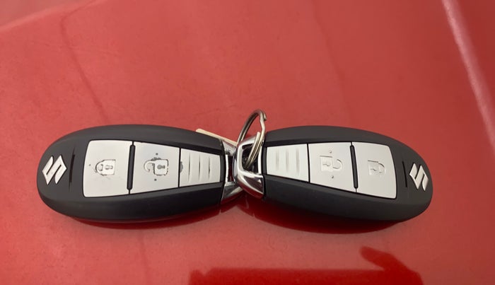 2019 Maruti Vitara Brezza ZDI PLUS DUAL TONE, Diesel, Manual, 35,944 km, Key Close Up
