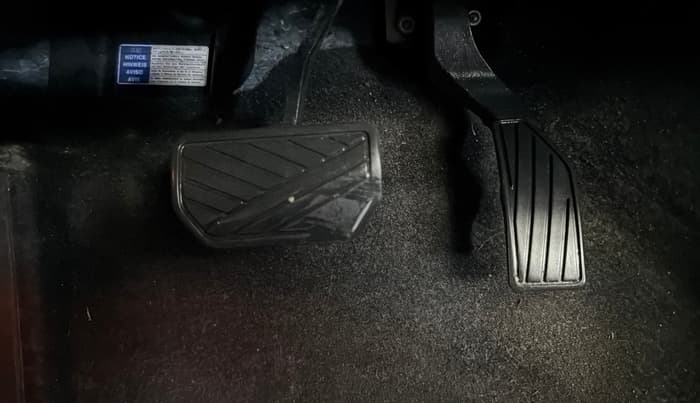 2021 Maruti Vitara Brezza VXI AT SHVS, Petrol, Automatic, 67,195 km, Pedals