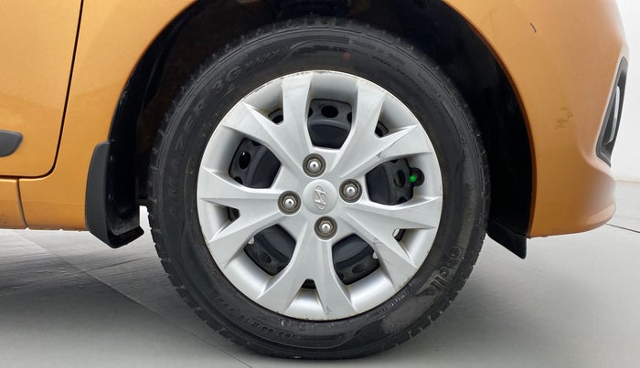 2015 Hyundai Grand i10 SPORTZ 1.2 KAPPA VTVT, Petrol, Manual, 8,714 km, Right Front Wheel
