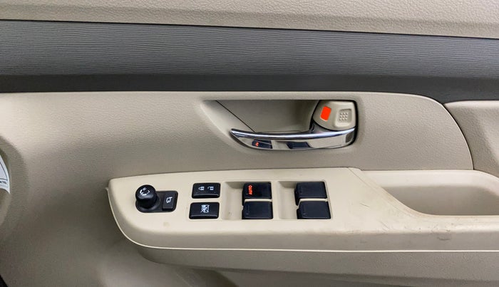 2024 Maruti Ertiga   VXI (O) CNG, CNG, Manual, 18,586 km, Driver Side Door Panels Control
