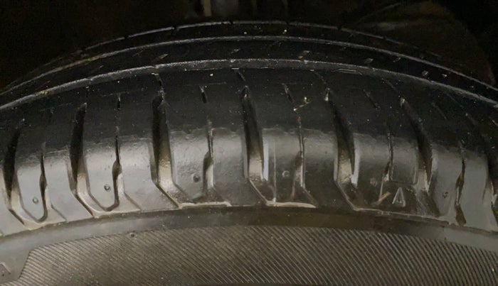 2024 Maruti Ertiga   VXI (O) CNG, CNG, Manual, 18,586 km, Right Front Tyre Tread