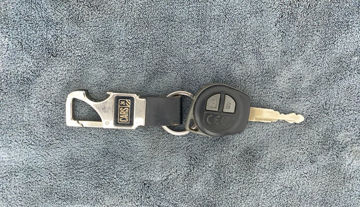 2017 Maruti Dzire VDI, Diesel, Manual, 62,798 km, Key Close Up