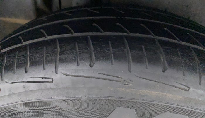 2017 Maruti Dzire VDI, Diesel, Manual, 62,798 km, Right Rear Tyre Tread
