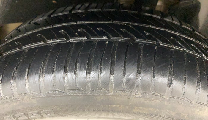 2021 Maruti Dzire ZXI, Petrol, Manual, 78,061 km, Left Rear Tyre Tread