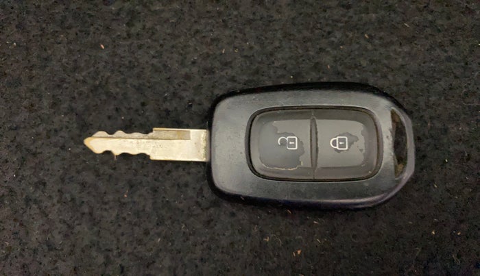 2016 Renault Kwid RXT 0.8 (O), Petrol, Manual, 67,358 km, Key Close Up