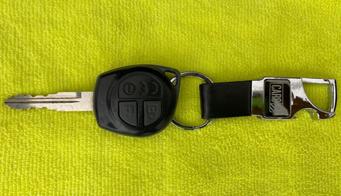 2014 Maruti Swift VXI D, Petrol, Manual, 51,788 km, Key Close Up