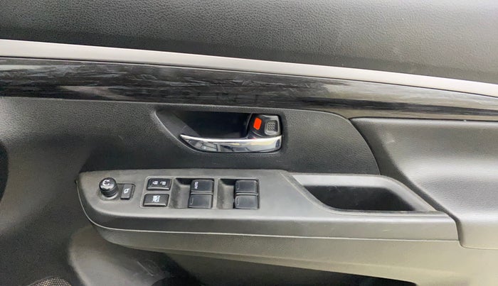 2021 Maruti XL6 ALPHA AT, Petrol, Automatic, 88,174 km, Driver Side Door Panels Control