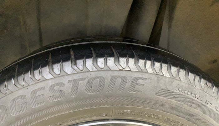 2021 Maruti XL6 ALPHA AT, Petrol, Automatic, 88,174 km, Left Rear Tyre Tread