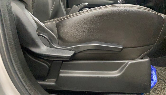 2021 Maruti XL6 ALPHA AT, Petrol, Automatic, 88,174 km, Driver Side Adjustment Panel