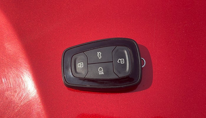 2021 Tata ALTROZ XZ PETROL, Petrol, Manual, 94,253 km, Key Close Up