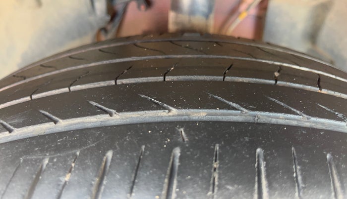 2021 Tata ALTROZ XZ PETROL, Petrol, Manual, 94,253 km, Left Front Tyre Tread