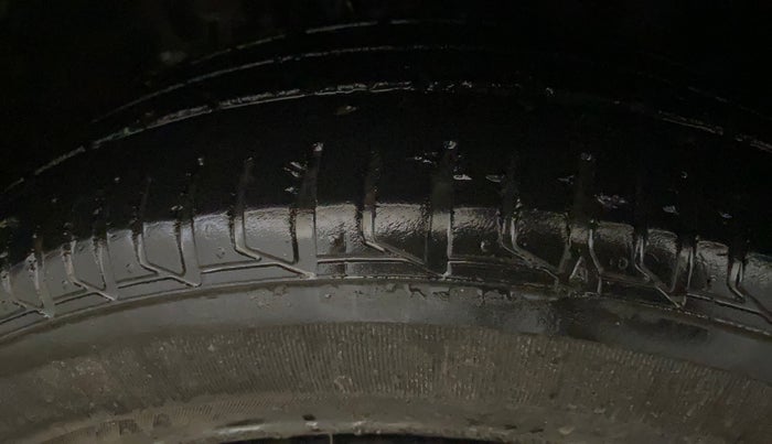 2022 Tata Tiago XZ PLUS CNG, CNG, Manual, 34,321 km, Left Front Tyre Tread