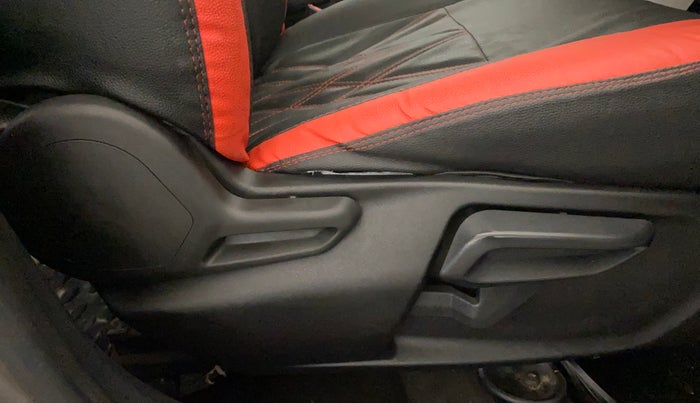 2022 Tata Tiago XZ PLUS CNG, CNG, Manual, 34,321 km, Driver Side Adjustment Panel