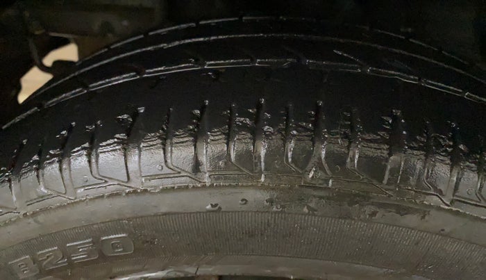 2022 Tata Tiago XZ PLUS CNG, CNG, Manual, 34,321 km, Right Rear Tyre Tread