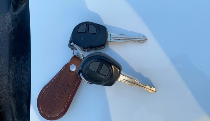 2015 Maruti Wagon R 1.0 VXI, Petrol, Manual, 88,204 km, Key Close Up