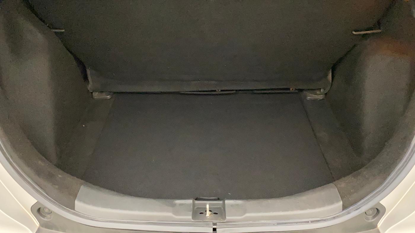 2018 Honda WR-V 1.5L I-DTEC VX MT, Diesel, Manual, 84,652 km, Boot Inside