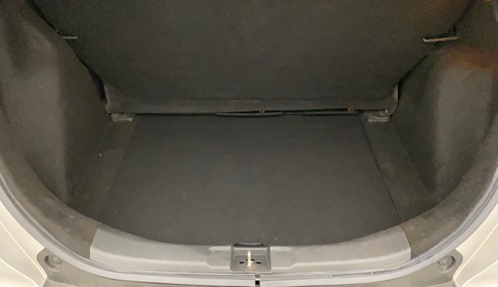 2018 Honda WR-V 1.5L I-DTEC VX MT, Diesel, Manual, 84,652 km, Boot Inside