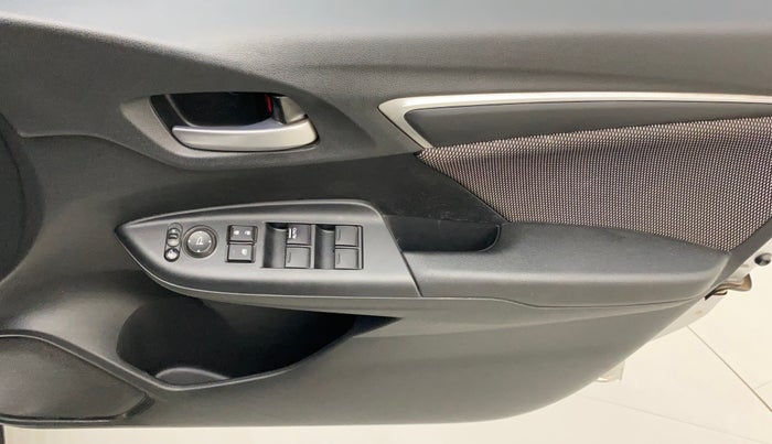 2018 Honda WR-V 1.5L I-DTEC VX MT, Diesel, Manual, 84,652 km, Driver Side Door Panels Control