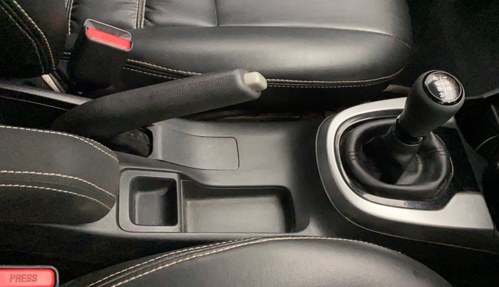 2018 Honda WR-V 1.5L I-DTEC VX MT, Diesel, Manual, 84,652 km, Gear Lever