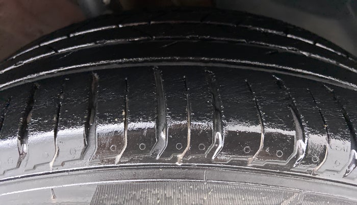 2019 Hyundai VENUE 1.0 TURBO GDI SX+ AT, Petrol, Automatic, 14,667 km, Right Front Tyre Tread