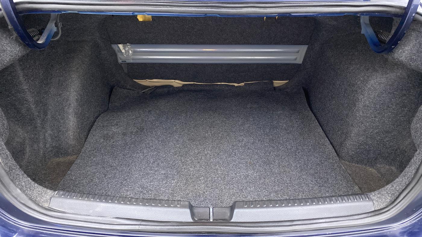 2015 Volkswagen Vento HIGHLINE PETROL, Petrol, Manual, 60,003 km, Boot Inside