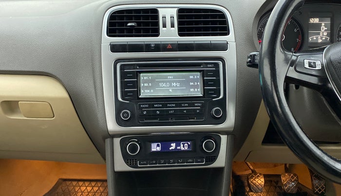 2015 Volkswagen Vento HIGHLINE PETROL, Petrol, Manual, 60,003 km, Air Conditioner