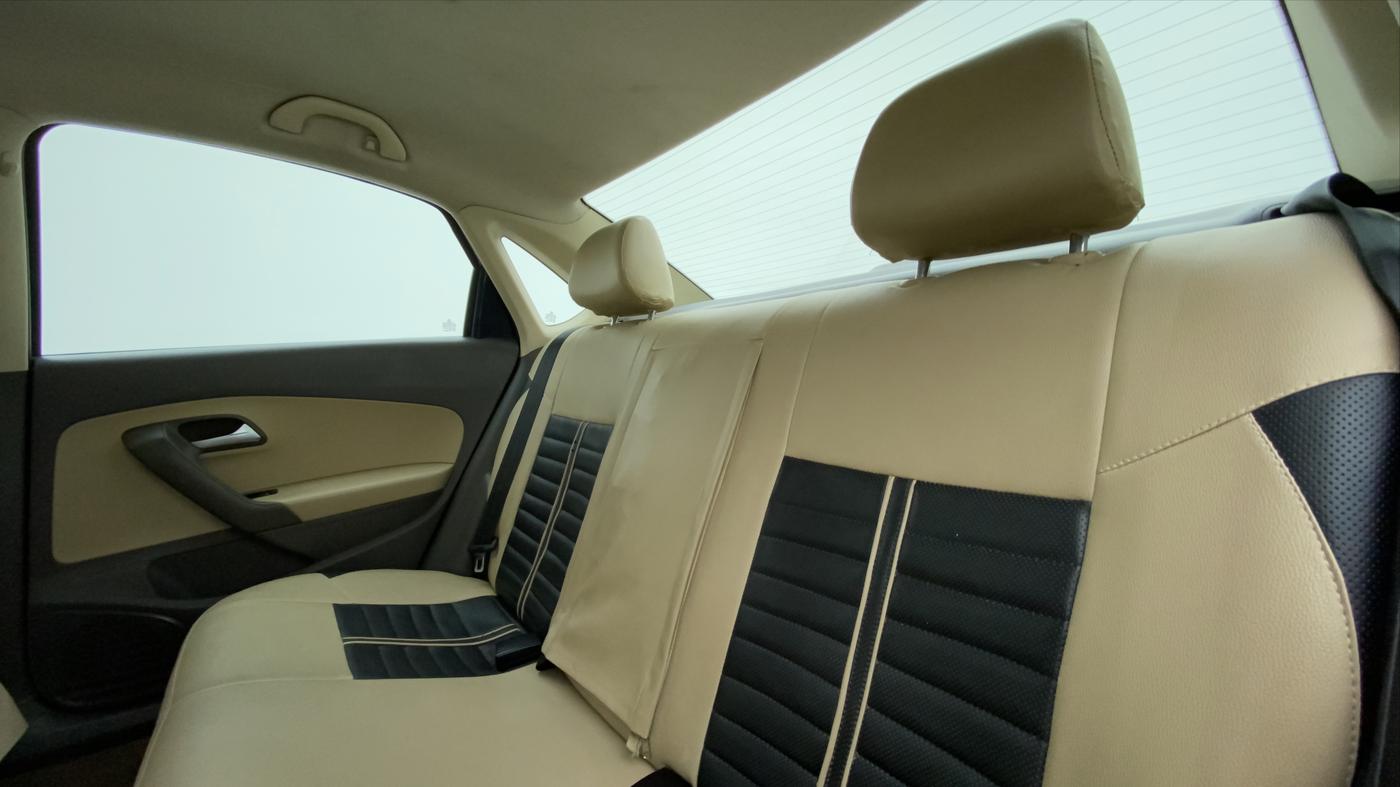 2015 Volkswagen Vento HIGHLINE PETROL, Petrol, Manual, 60,003 km, Right Side Rear Door Cabin