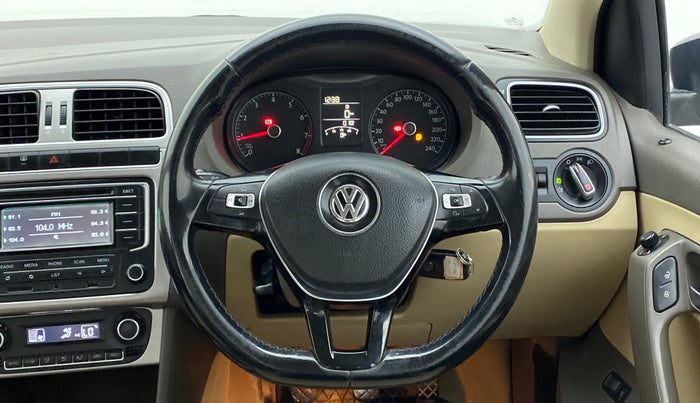 2015 Volkswagen Vento HIGHLINE PETROL, Petrol, Manual, 60,003 km, Steering Wheel Close Up