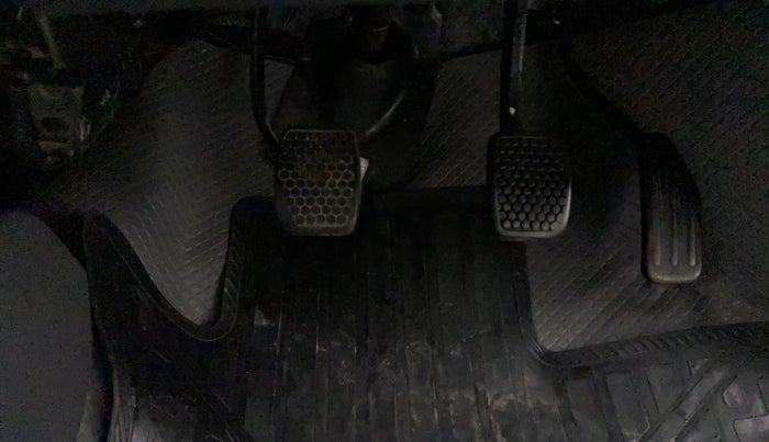 2014 Maruti Alto 800 LXI, Petrol, Manual, 61,018 km, Pedals