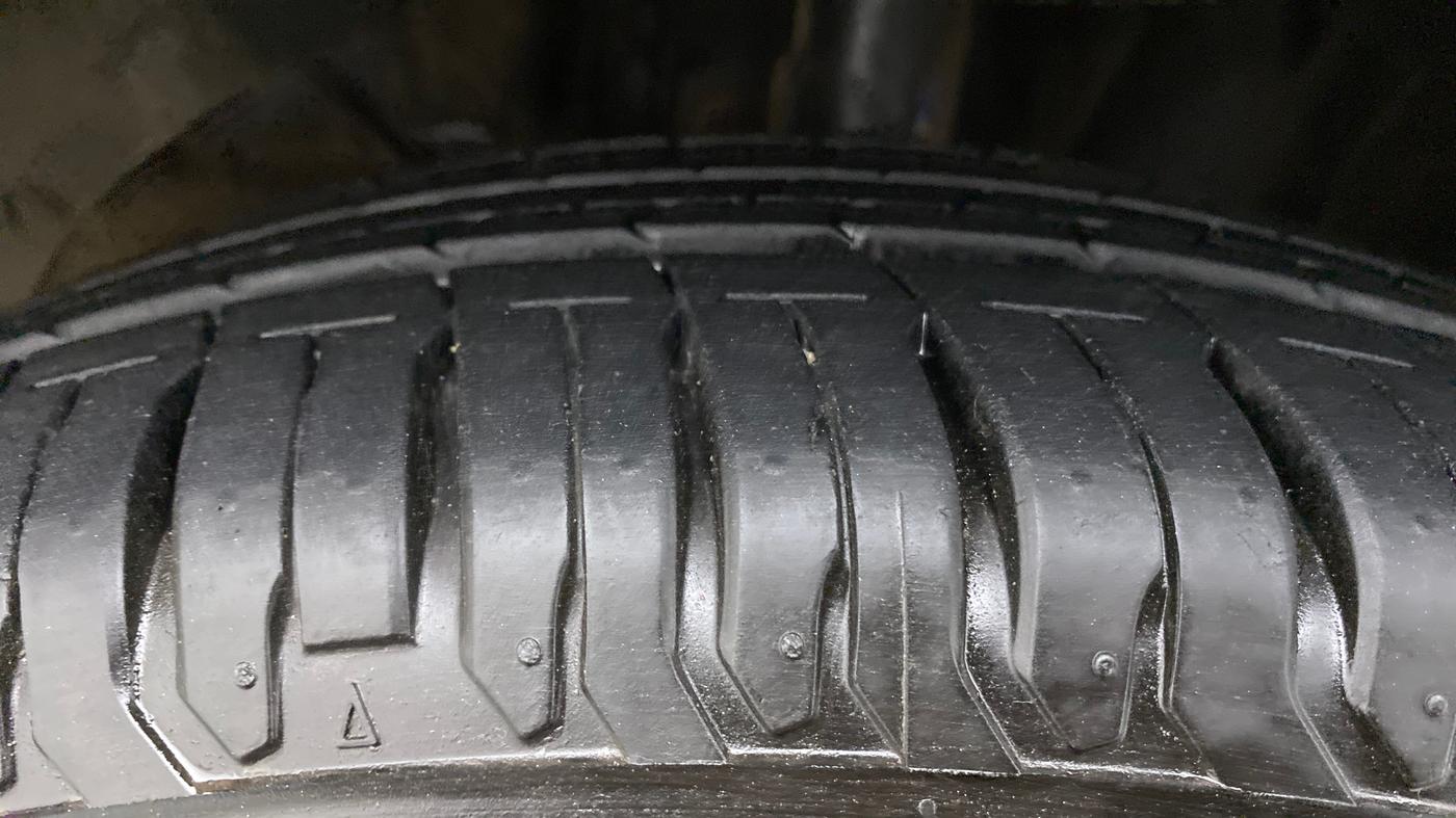 2020 Maruti Ertiga ZXI Plus SHVS, Petrol, Manual, 8,601 km, Left Front Tyre Tread