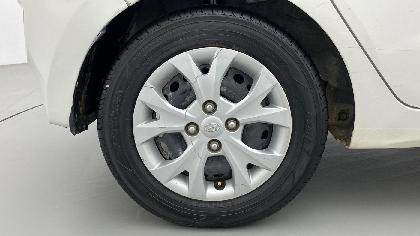 2015 Hyundai Grand i10 MAGNA 1.2 KAPPA VTVT, CNG, Manual, 75,716 km, Right Rear Wheel