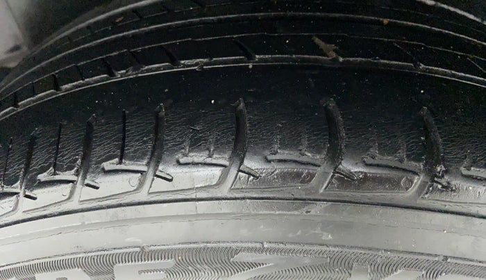 2017 Volkswagen Polo GT TSI 1.2 PETROL AT, Petrol, Automatic, 56,001 km, Left Rear Tyre Tread