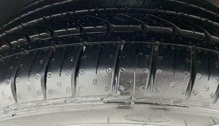 2017 Volkswagen Polo GT TSI 1.2 PETROL AT, Petrol, Automatic, 56,001 km, Left Front Tyre Tread