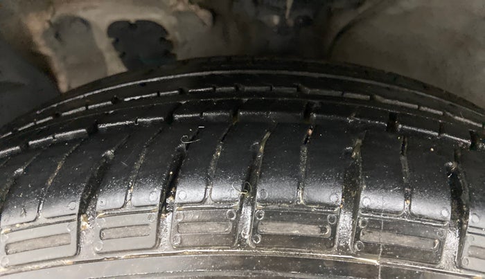 2016 Hyundai Creta SX PLUS 1.6 PETROL, Petrol, Manual, 88,174 km, Left Front Tyre Tread