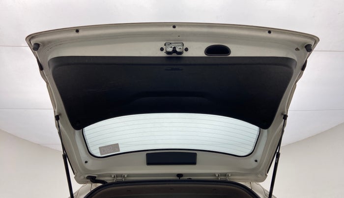 2016 Hyundai Creta SX PLUS 1.6 PETROL, Petrol, Manual, 88,174 km, Boot Door Open