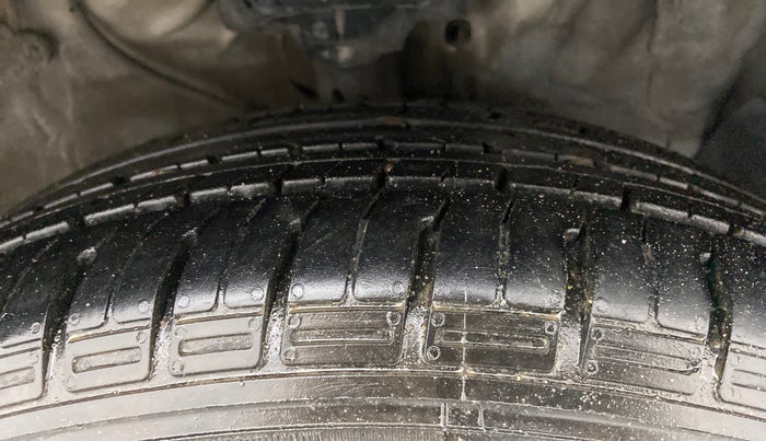 2016 Hyundai Creta SX PLUS 1.6 PETROL, Petrol, Manual, 88,174 km, Right Front Tyre Tread