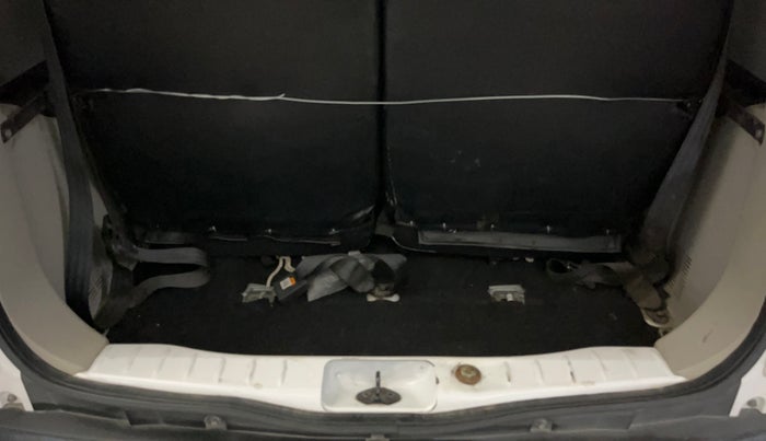 2022 Renault TRIBER RXZ, Petrol, Manual, 35,223 km, Boot Inside