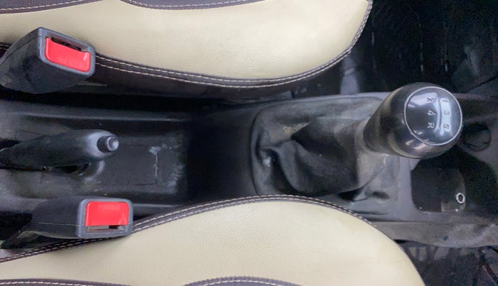 2013 Hyundai Eon ERA +, Petrol, Manual, 62,934 km, Gear Lever