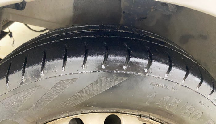 2013 Hyundai Eon ERA +, Petrol, Manual, 62,934 km, Left Front Tyre Tread