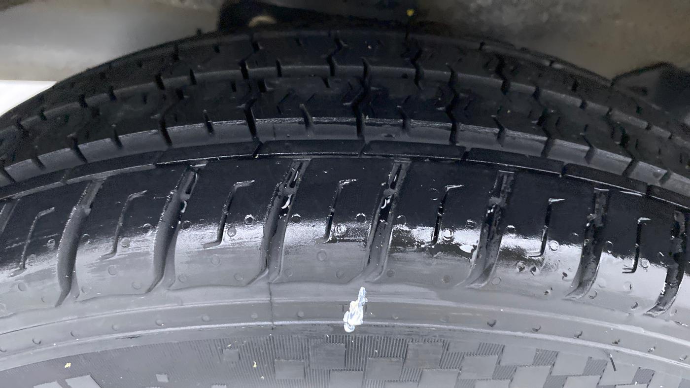 2020 Maruti Eeco 5 STR WITH AC PLUSHTR, Petrol, Manual, Left Front Tyre Tread