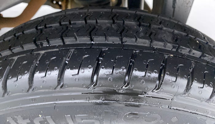 2020 Maruti Eeco 5 STR WITH AC PLUSHTR, Petrol, Manual, Left Rear Tyre Tread