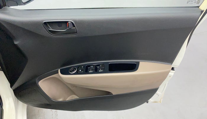 2017 Hyundai Grand i10 MAGNA AT 1.2 KAPPA VTVT, Petrol, Automatic, 98,325 km, Driver Side Door Panels Control