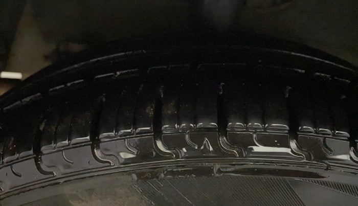 2017 Hyundai Grand i10 MAGNA AT 1.2 KAPPA VTVT, Petrol, Automatic, 98,325 km, Right Rear Tyre Tread