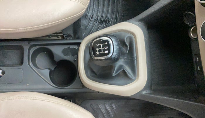 2018 Hyundai Grand i10 SPORTZ (O) 1.2 KAPPA VTVT, Petrol, Manual, 30,999 km, Gear Lever